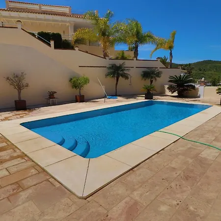 Villa Luxurious In The Sun